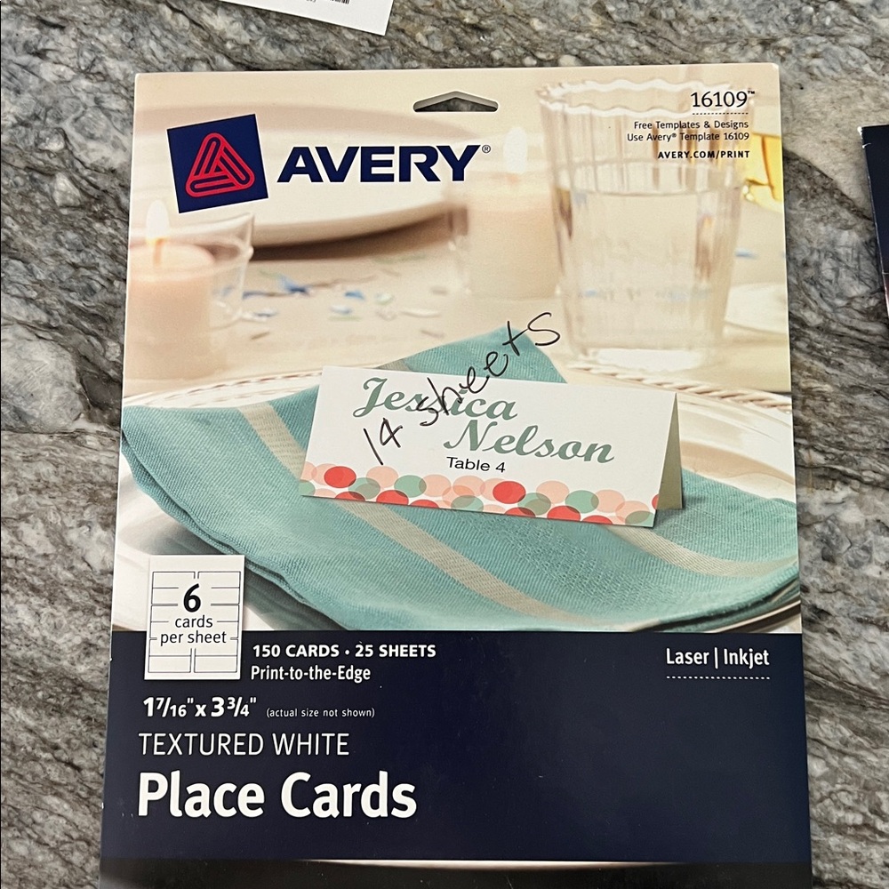 Avery Textured White Place Cards (14 sheets)